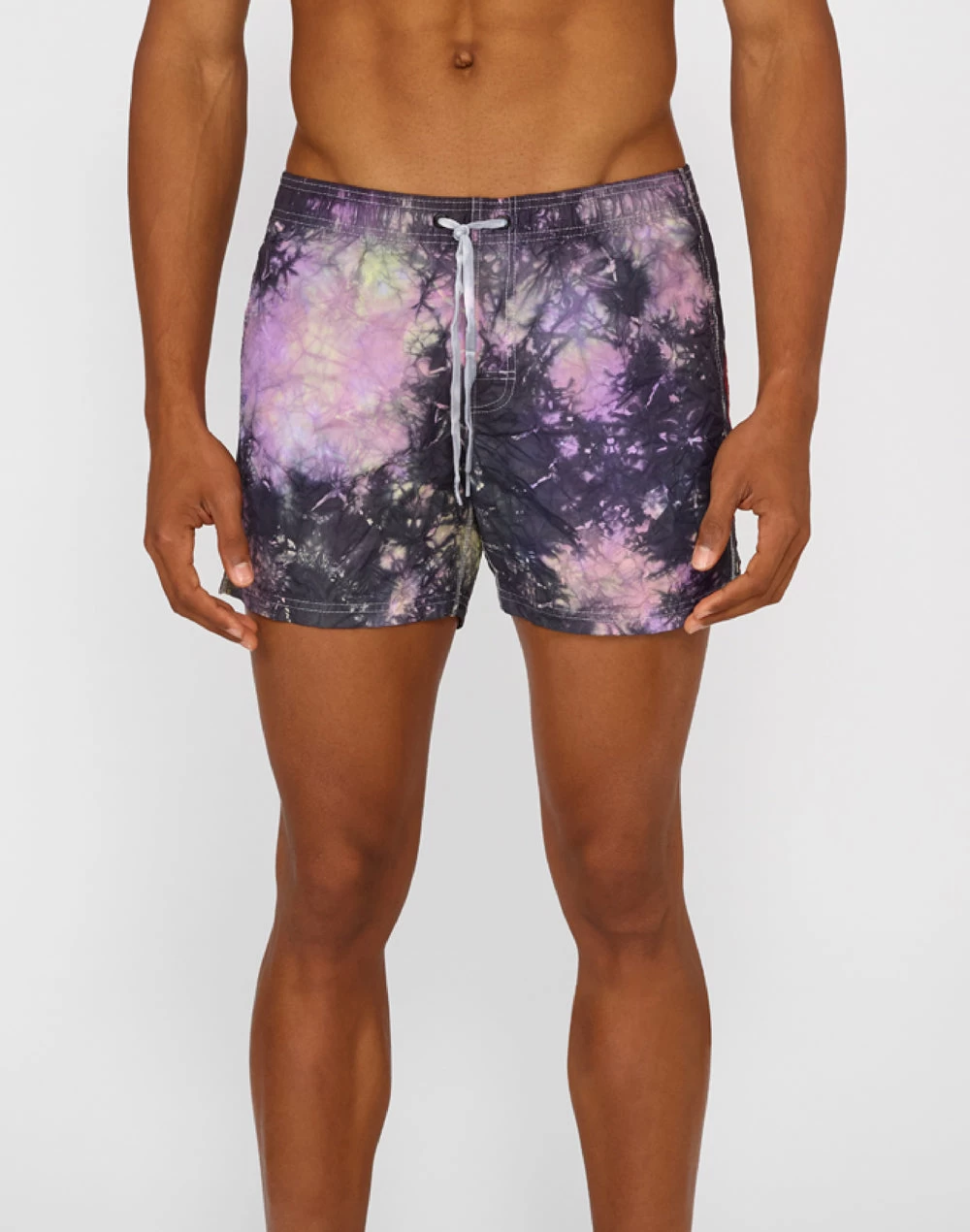 Sundek COSTUME DA BAGNO CORTO VITA ELASTICATA ICONIC TAFFETA - GOLDENWAVE SPECIAL EDITION 4 Sundek COSTUME DA BAGNO CORTO VITA ELASTICATA ICONIC TAFFETA - GOLDENWAVE SPECIAL EDITION - immagine 2