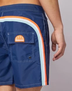 Sundek COSTUME DA BAGNO LUNGHEZZA MEDIA VITA FISSA ICONIC TAFFETA 7 Sundek COSTUME DA BAGNO LUNGHEZZA MEDIA VITA FISSA ICONIC TAFFETA -Moda Sconto MAN BOARDSHORT BOARDSHORT NAVY24 M580BDTA100 00724 3