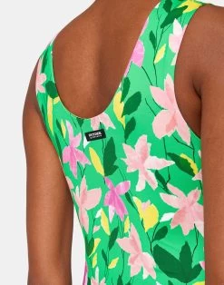 Sundek COSTUME INTERO CON SCOLLO QUADRATO 9 Sundek COSTUME INTERO CON SCOLLO QUADRATO -Moda Sconto WOMAN SWIMSUIT SWIMSUIT BRIGHTGREEN GW826KSL36F8 280F8 26
